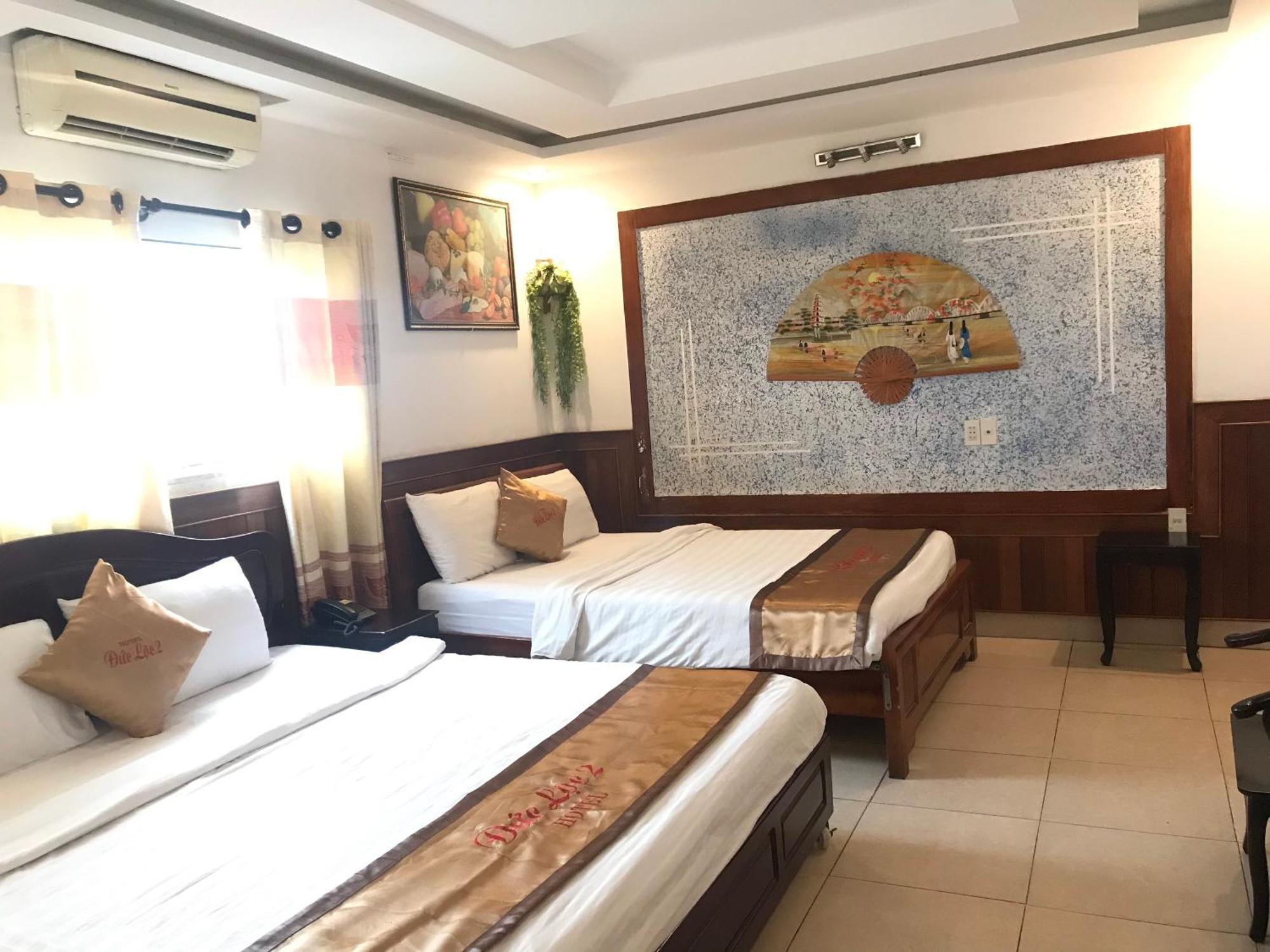Duc Loc 2 Hotel Hue Exteriör bild