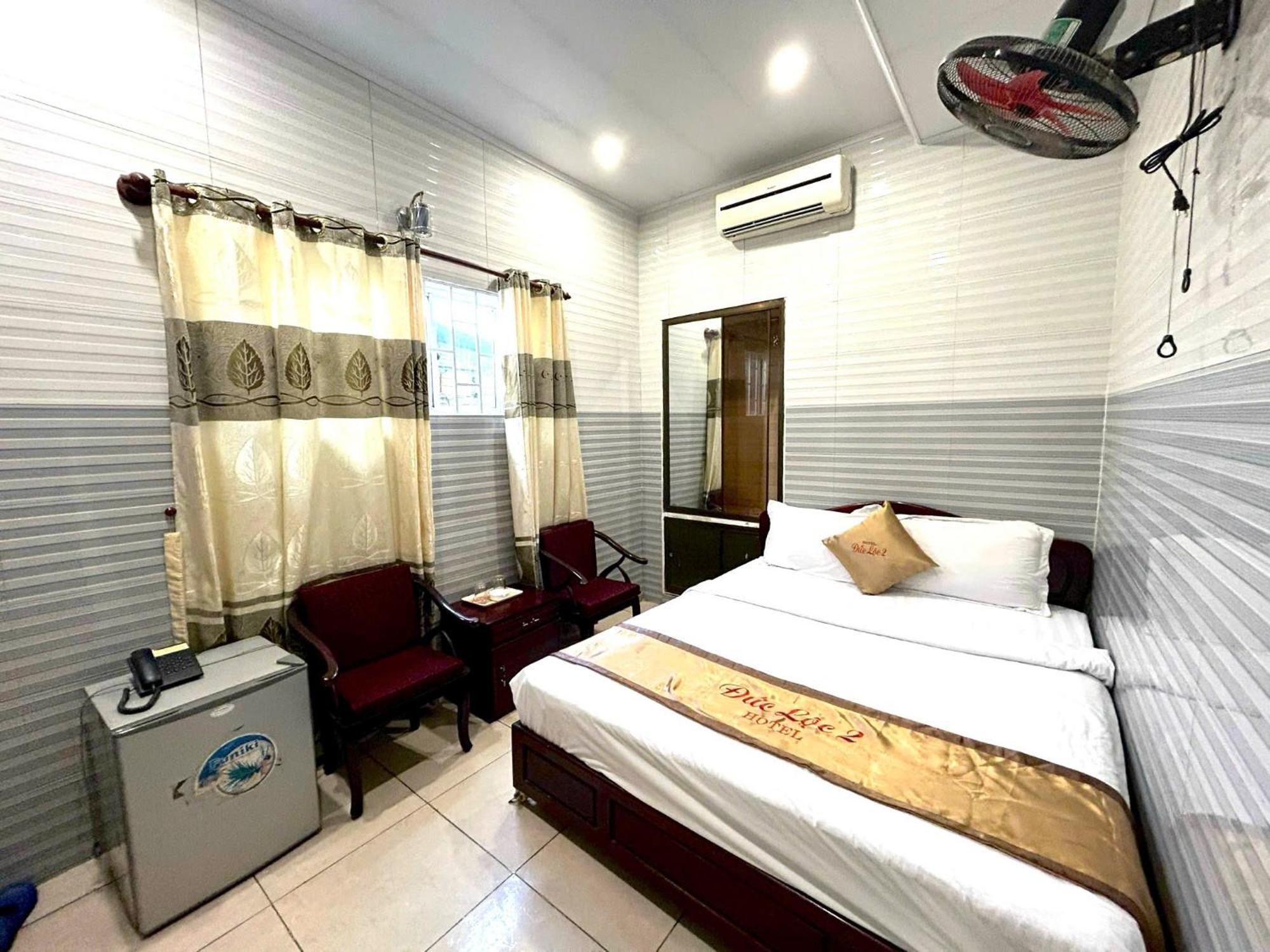 Duc Loc 2 Hotel Hue Exteriör bild