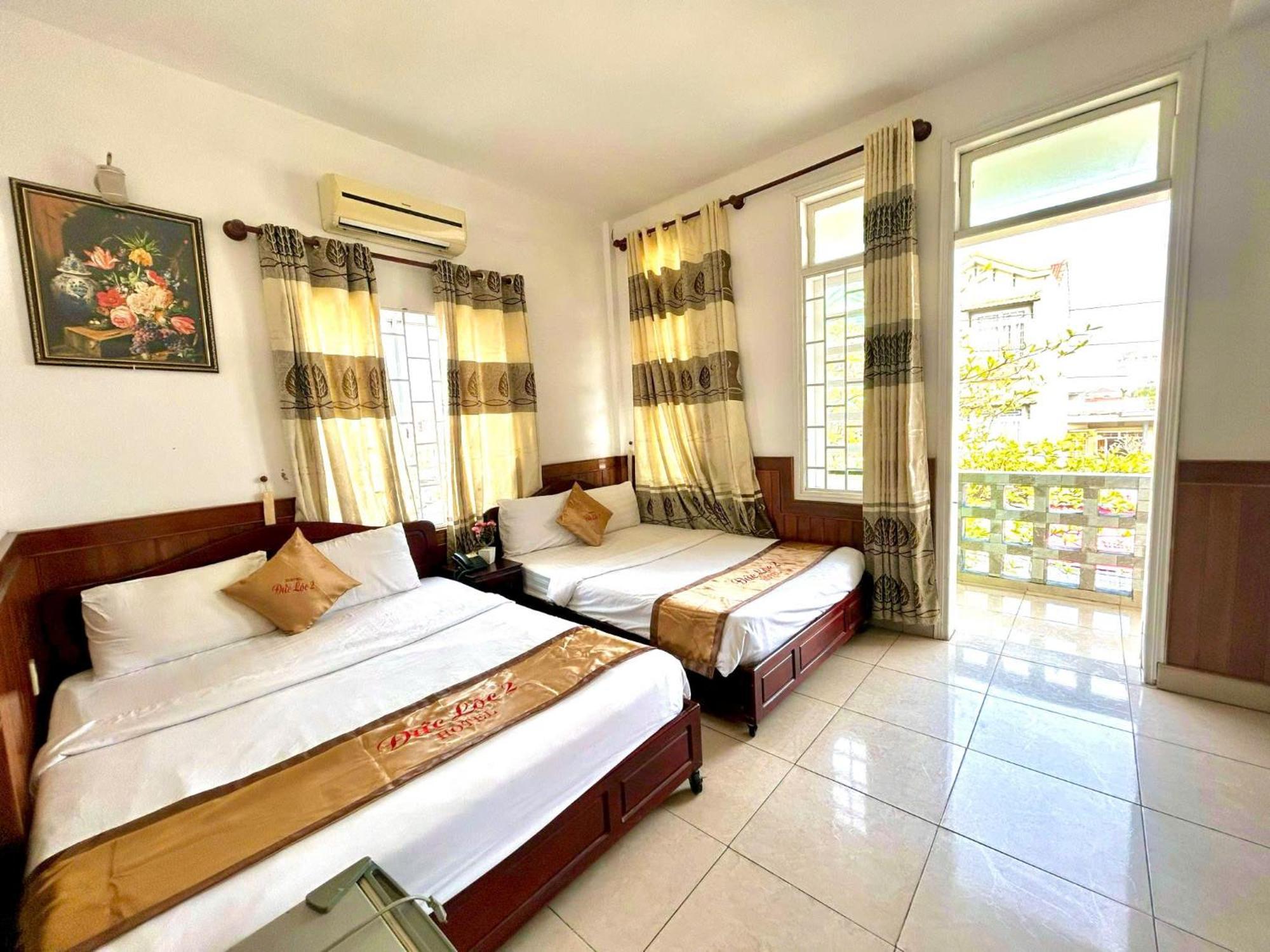 Duc Loc 2 Hotel Hue Exteriör bild
